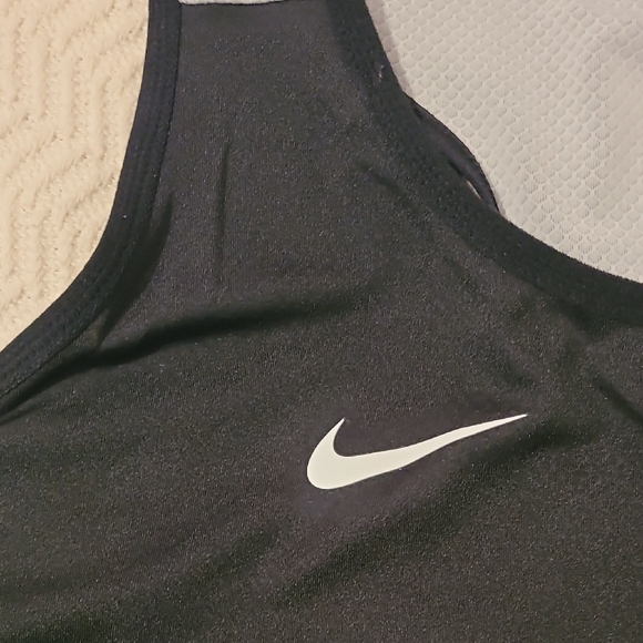 Nike XXL Black and Gray Sports Tank - Picture 3 of 5